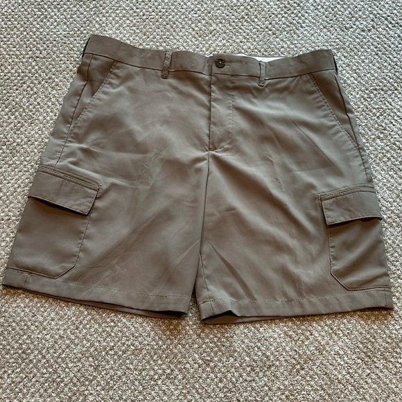 🌈 Island Republic men’s flat front dress tan/khaki cargo shorts size 36🌈 - Picture 1 of 3